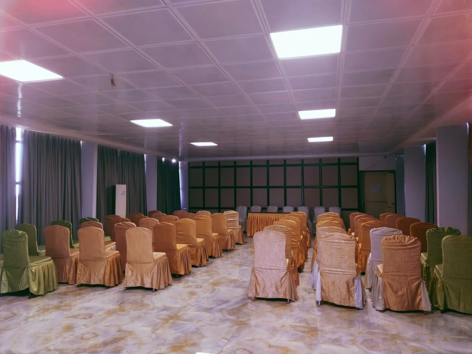 Hotel Meraden Opus in Goa