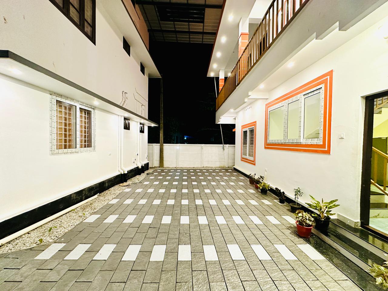 Varkala Escape Beach Resort - courtyard