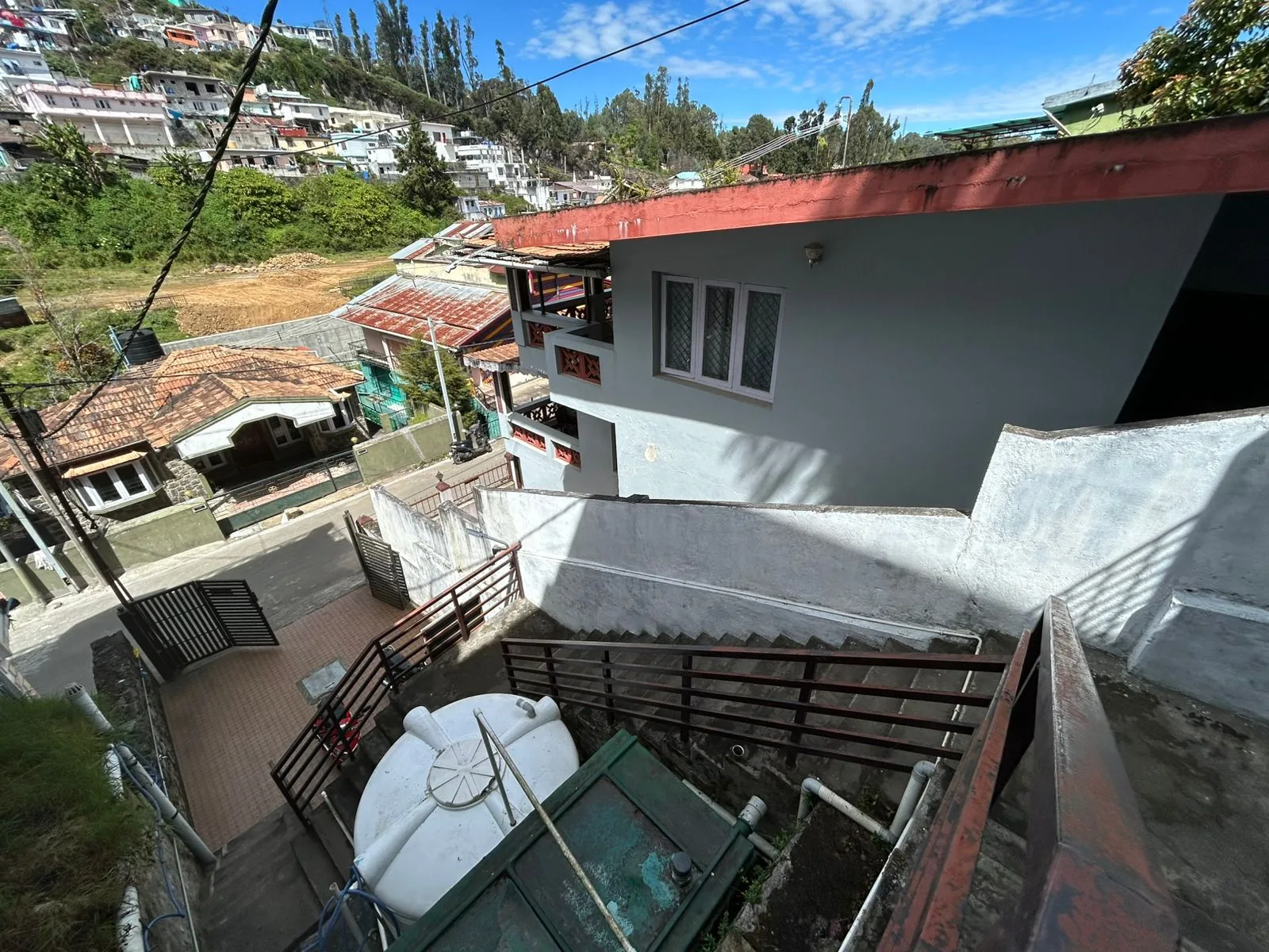 Hotel Mountain Breeze in Kodaikanal