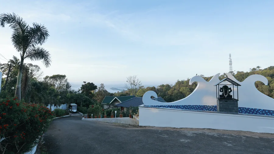 Aveda Mountains and Mist — property photograph