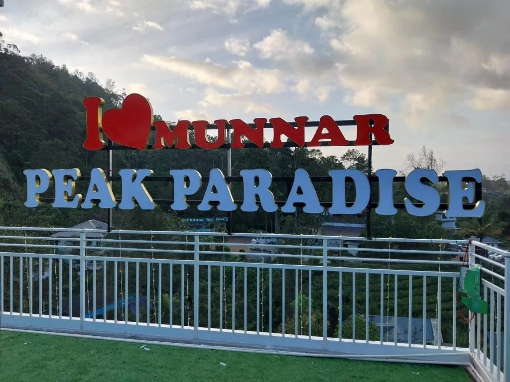 Munnar Peak Paradise — property photograph