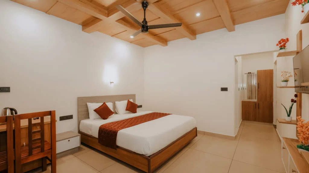 Riverside Paradise — bedroom
