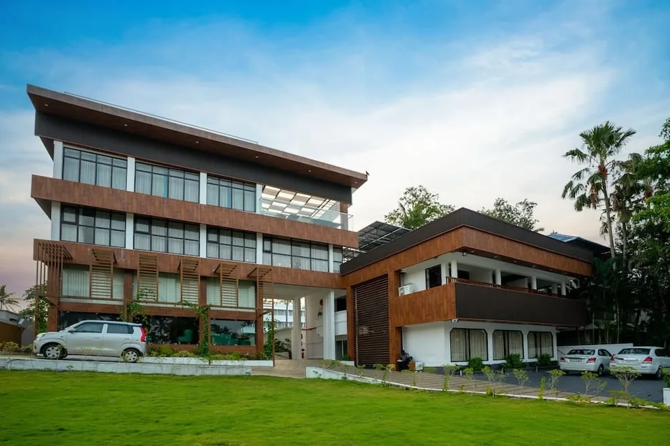 West Bay Marisol — property photograph