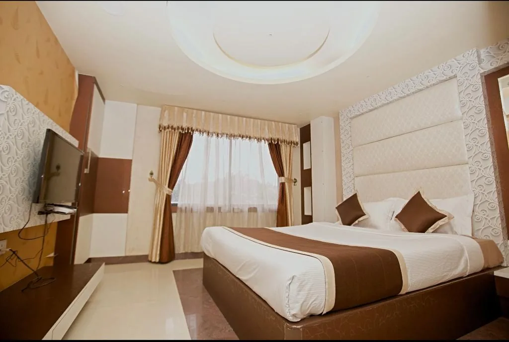 Hotel Maneck Residency in Ooty