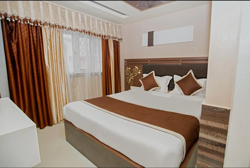 Hotel Maneck Residency in Ooty