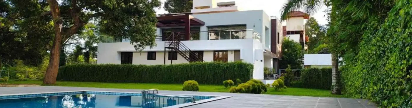 Nadhiyoram - property exterior and pool